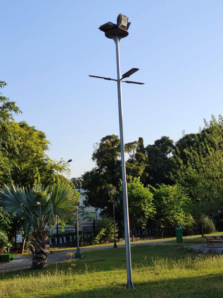 LED Solar Sensor Street Light Econo Series 120W