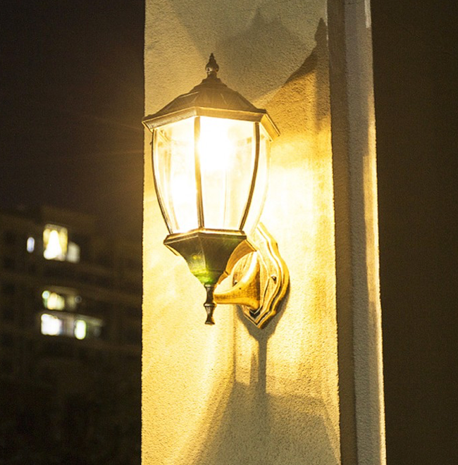 Solar vintage wall light